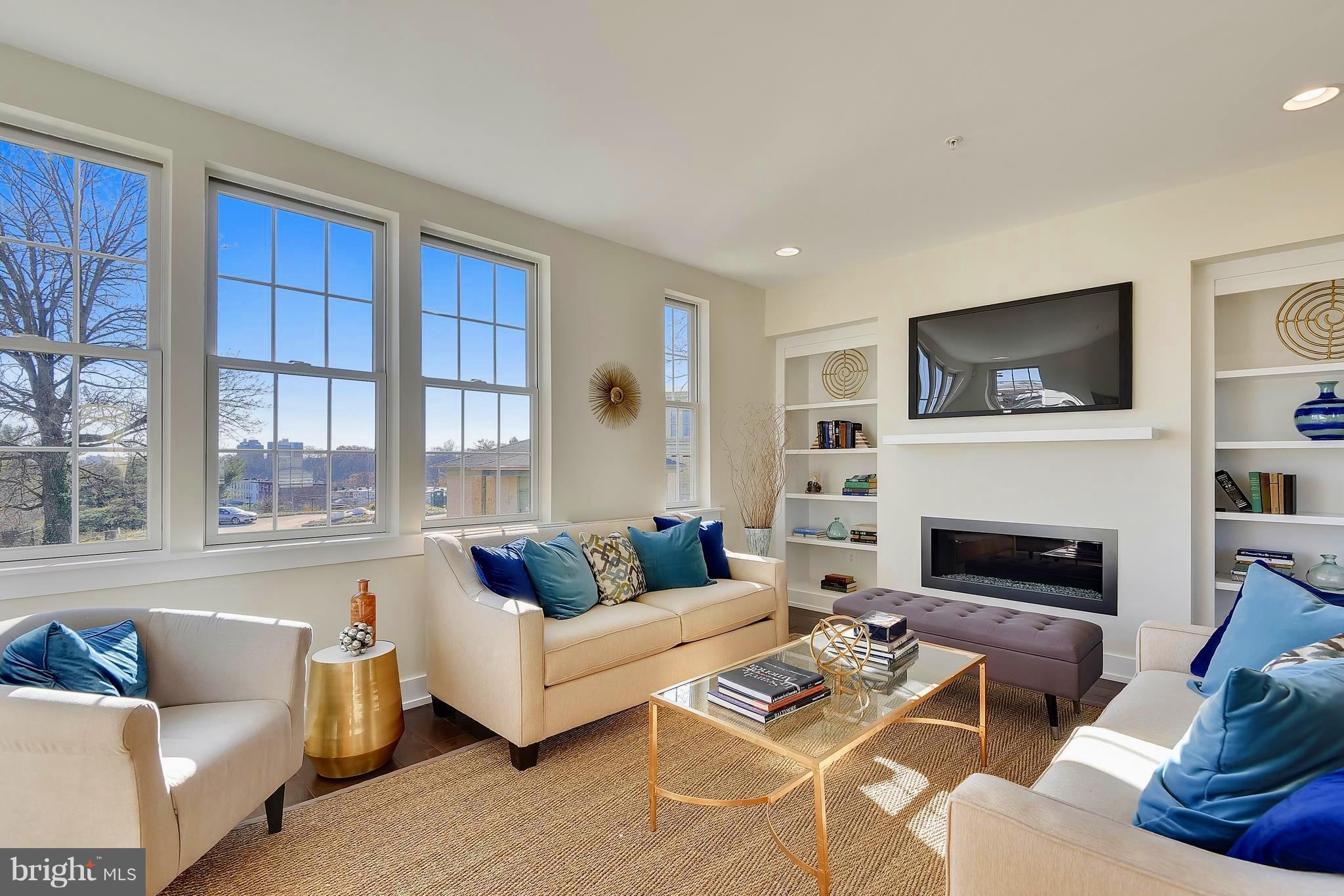 CRITTENTON HILL TOWNHOMES - Residential