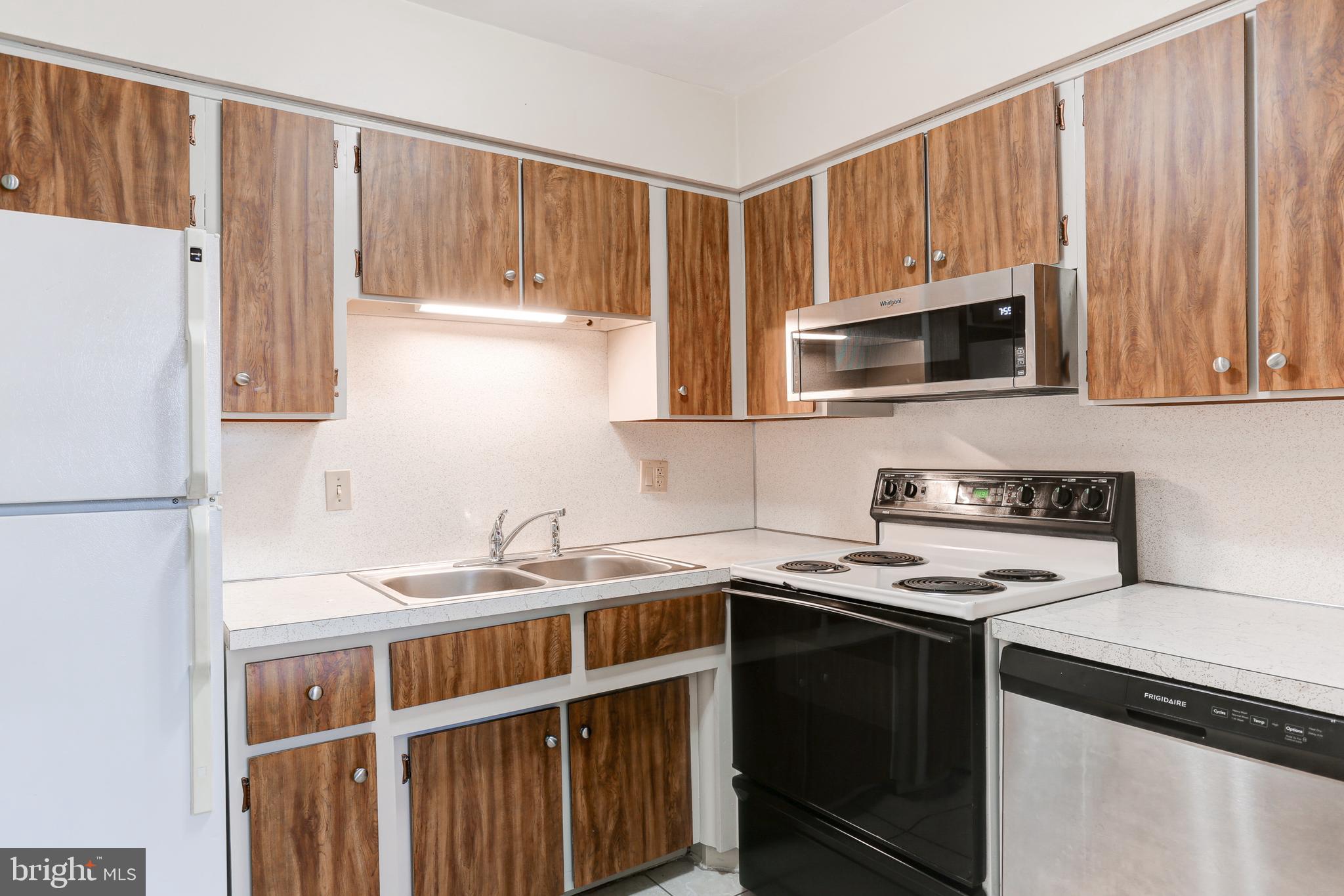 CAMP HILL ESTATES - Residential Lease