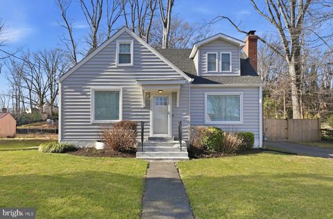 Homes For Sale - 6710 Oak Drive<br/> ALEXANDRIA, VA 22306