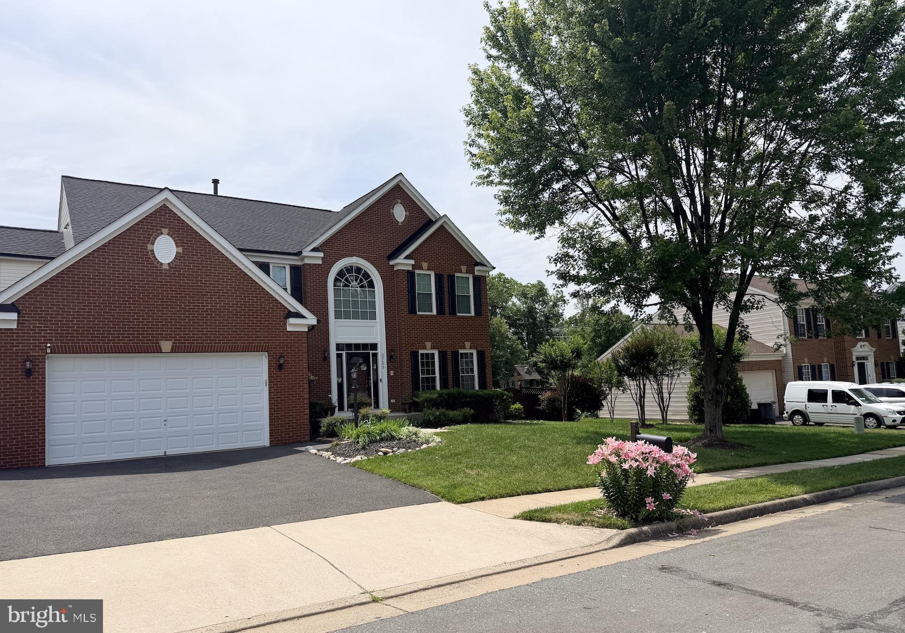 2706 MYRTLEWOOD DRIVE
