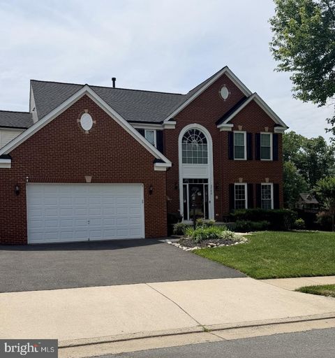 Photo of 2706 Myrtlewood Drive, DUMFRIES, VA 22026 (MLS # VAPW2122408)
