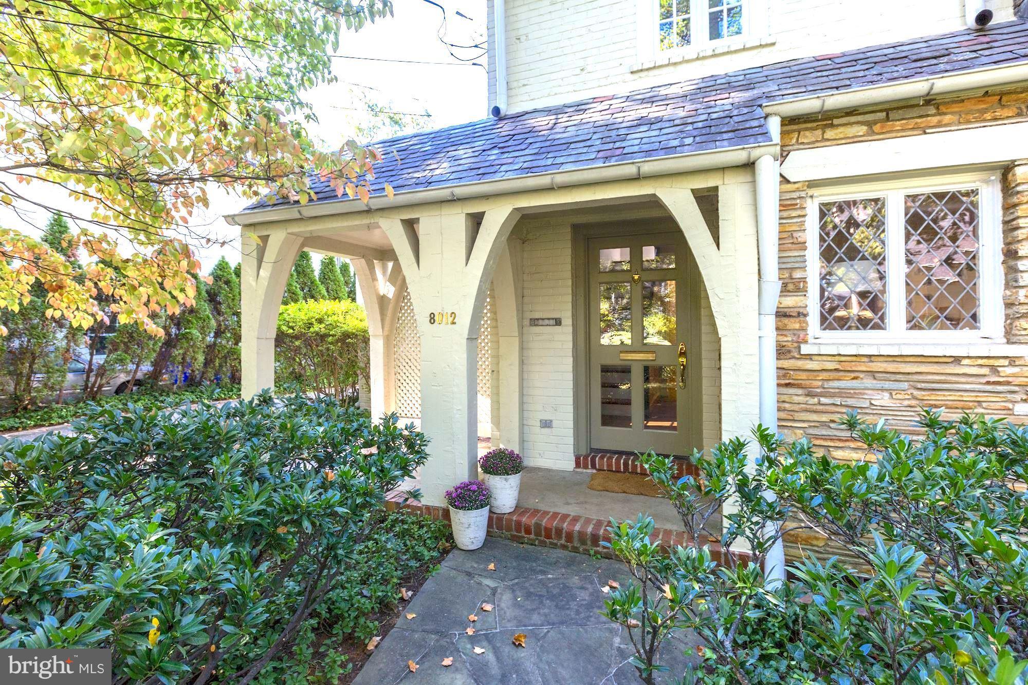 GREENWICH FOREST - Residential