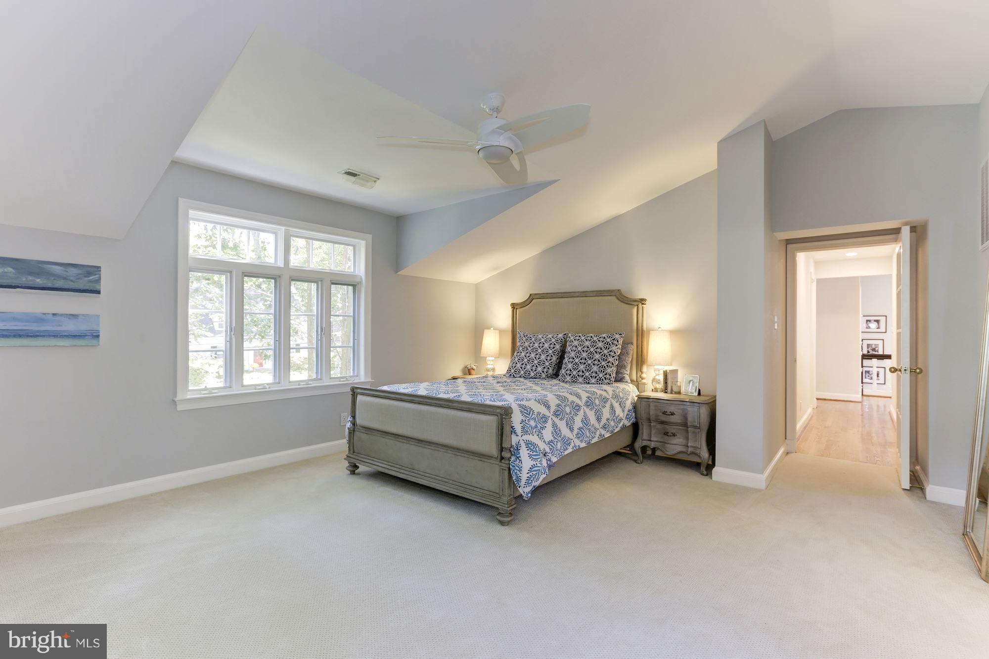 GREENWICH FOREST - Residential