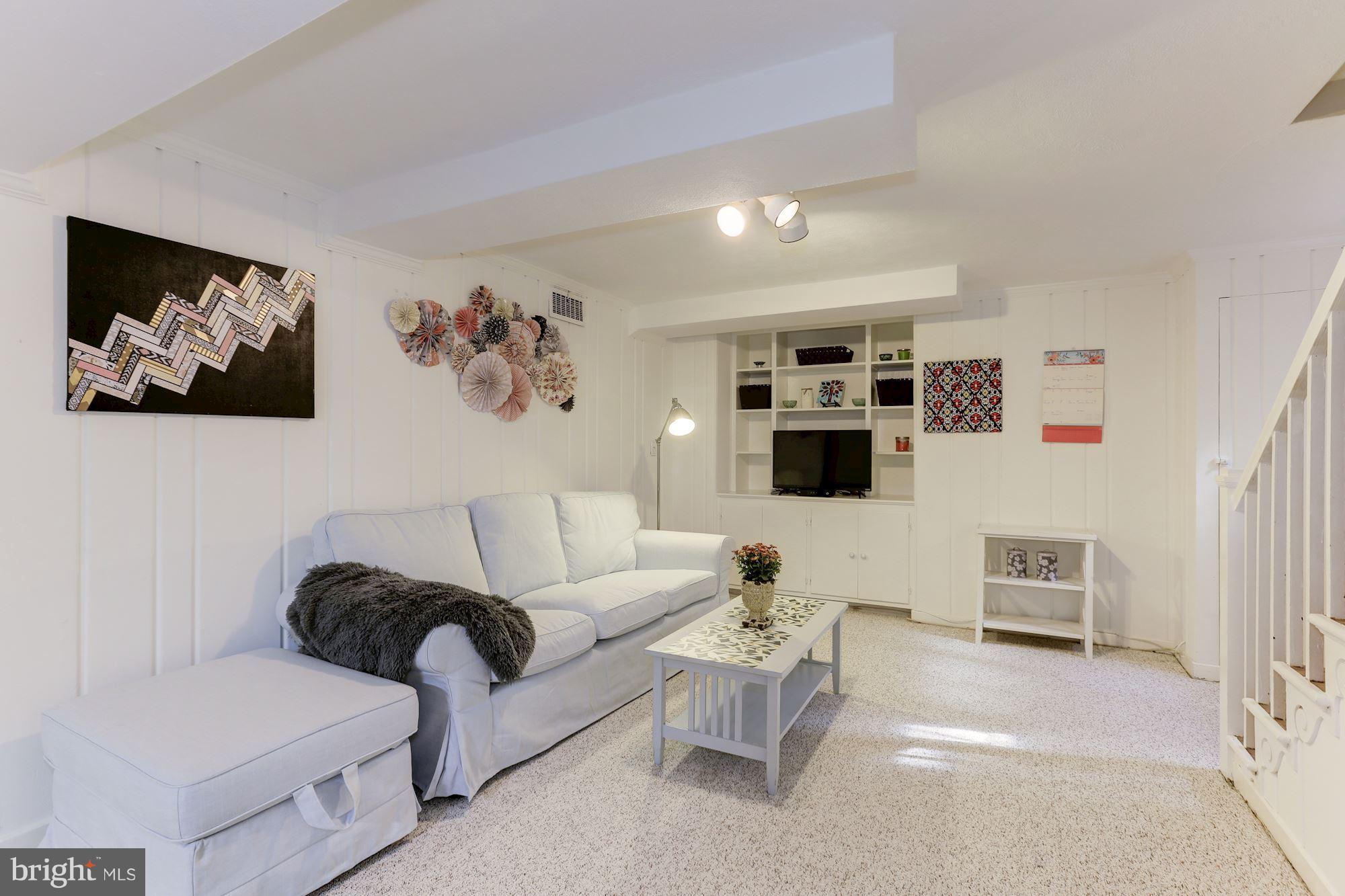 GREENWICH FOREST - Residential