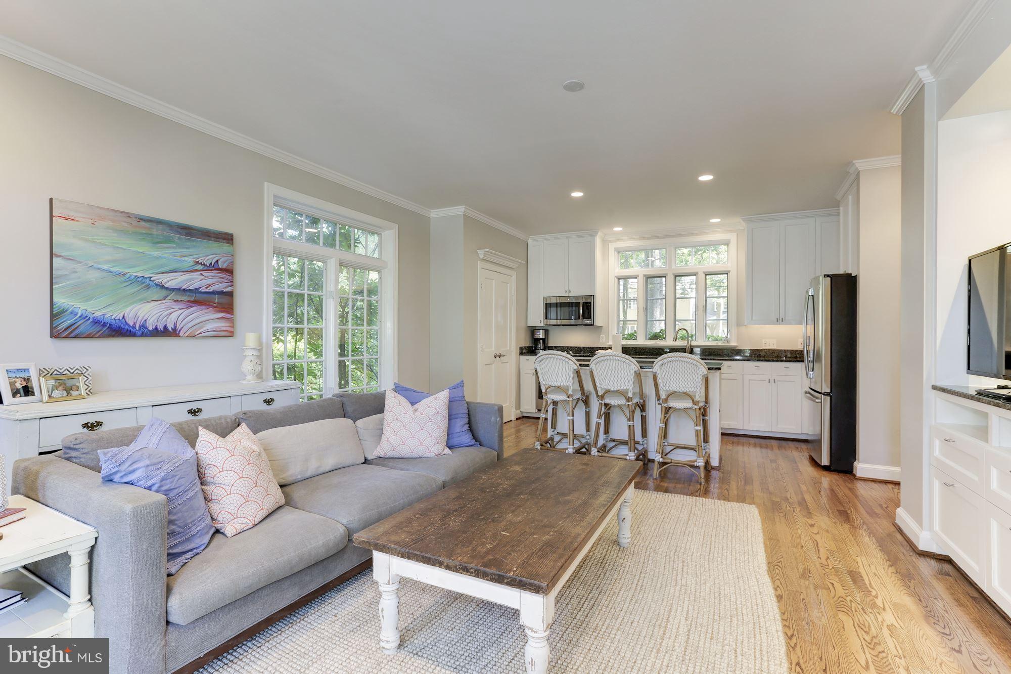 GREENWICH FOREST - Residential