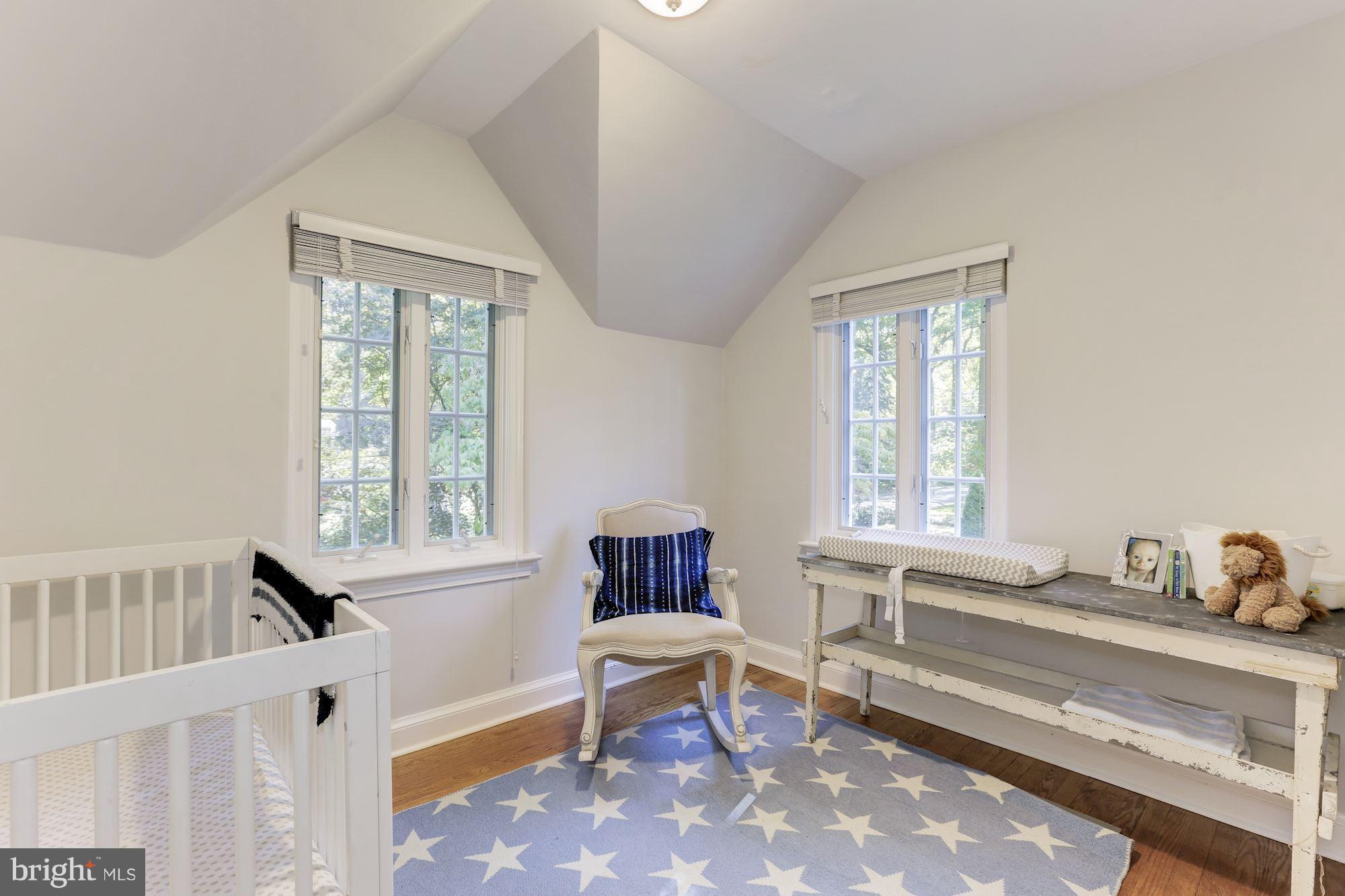 GREENWICH FOREST - Residential