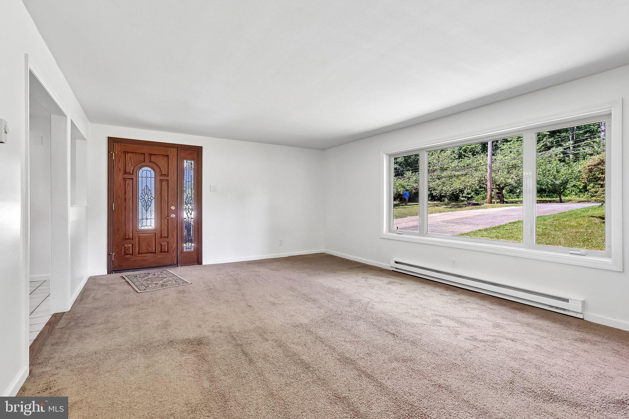 1927 CHAPEL AVENUE W