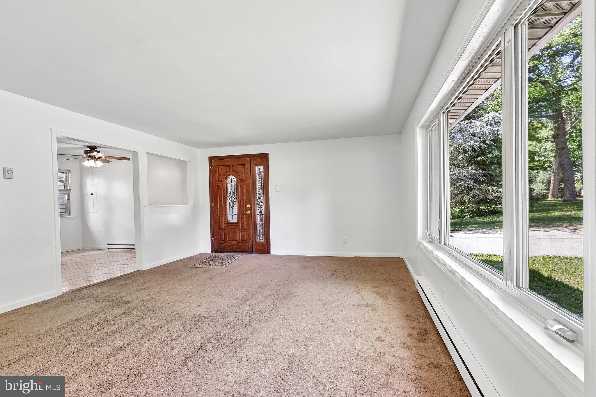 1927 CHAPEL AVENUE W