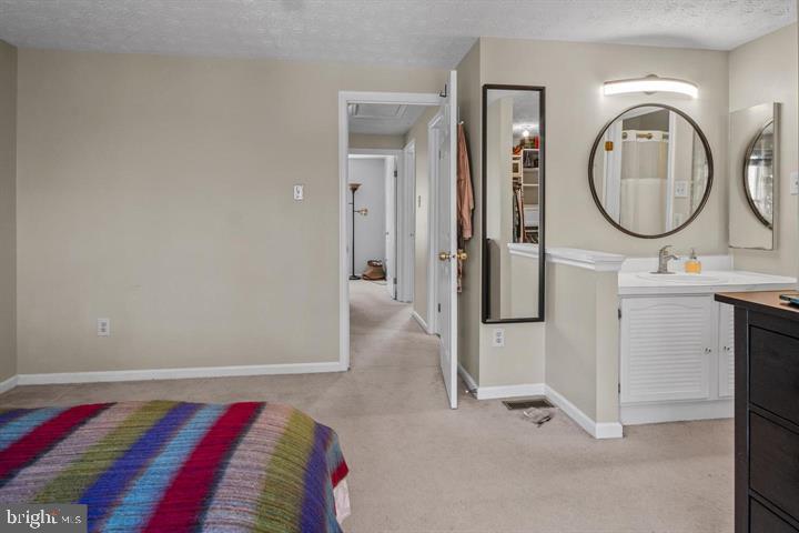 RESTON - Residential Lease