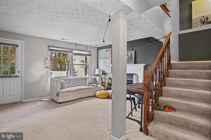 RESTON - Residential Lease