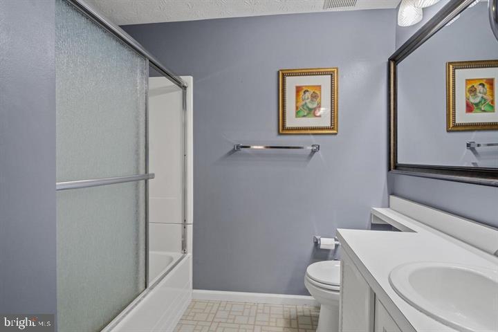 RESTON - Residential Lease