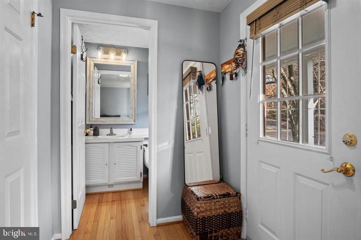 RESTON - Residential Lease