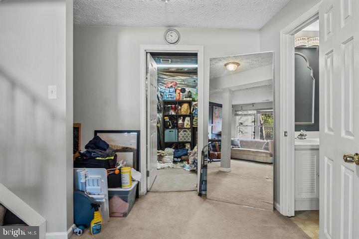 RESTON - Residential Lease