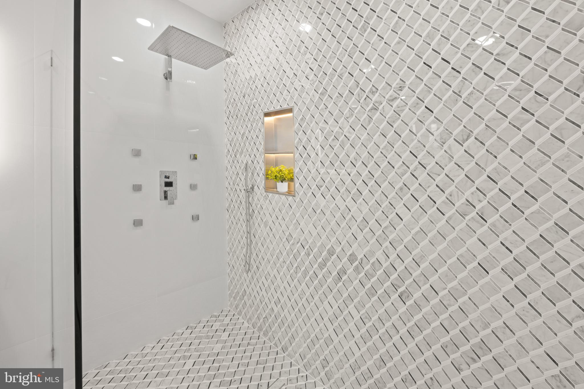 STEVENSVILLE - Residential