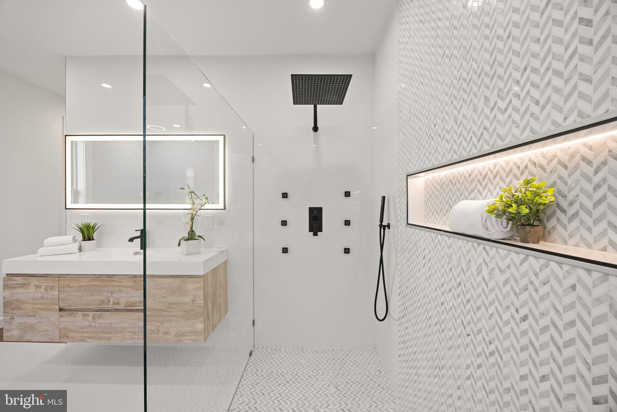 STEVENSVILLE - Residential