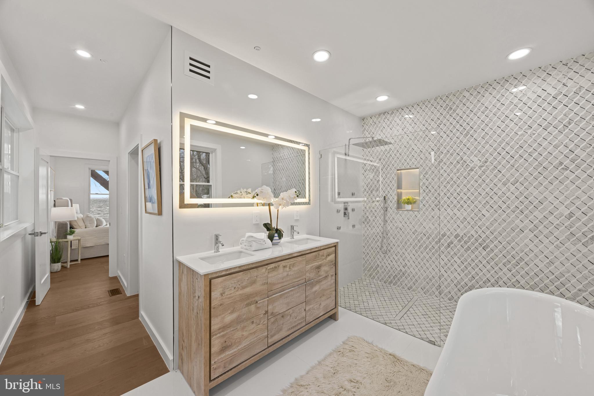 STEVENSVILLE - Residential