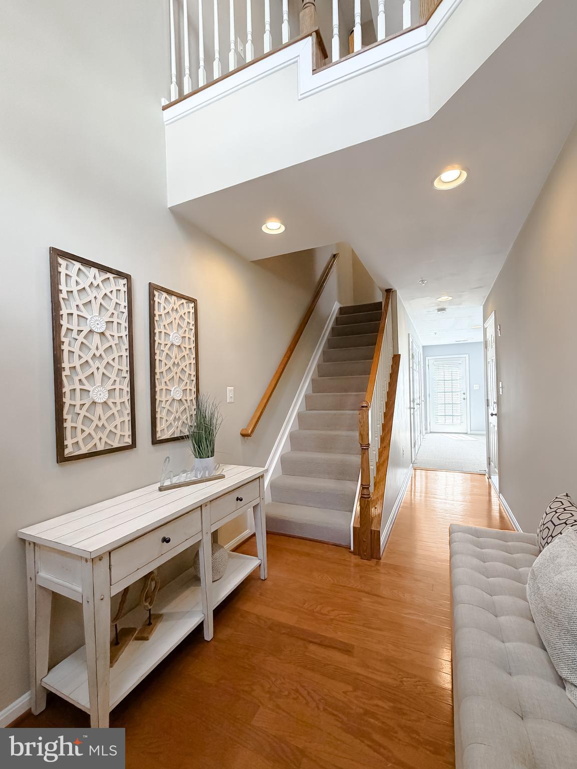 WESTBURY - Residential