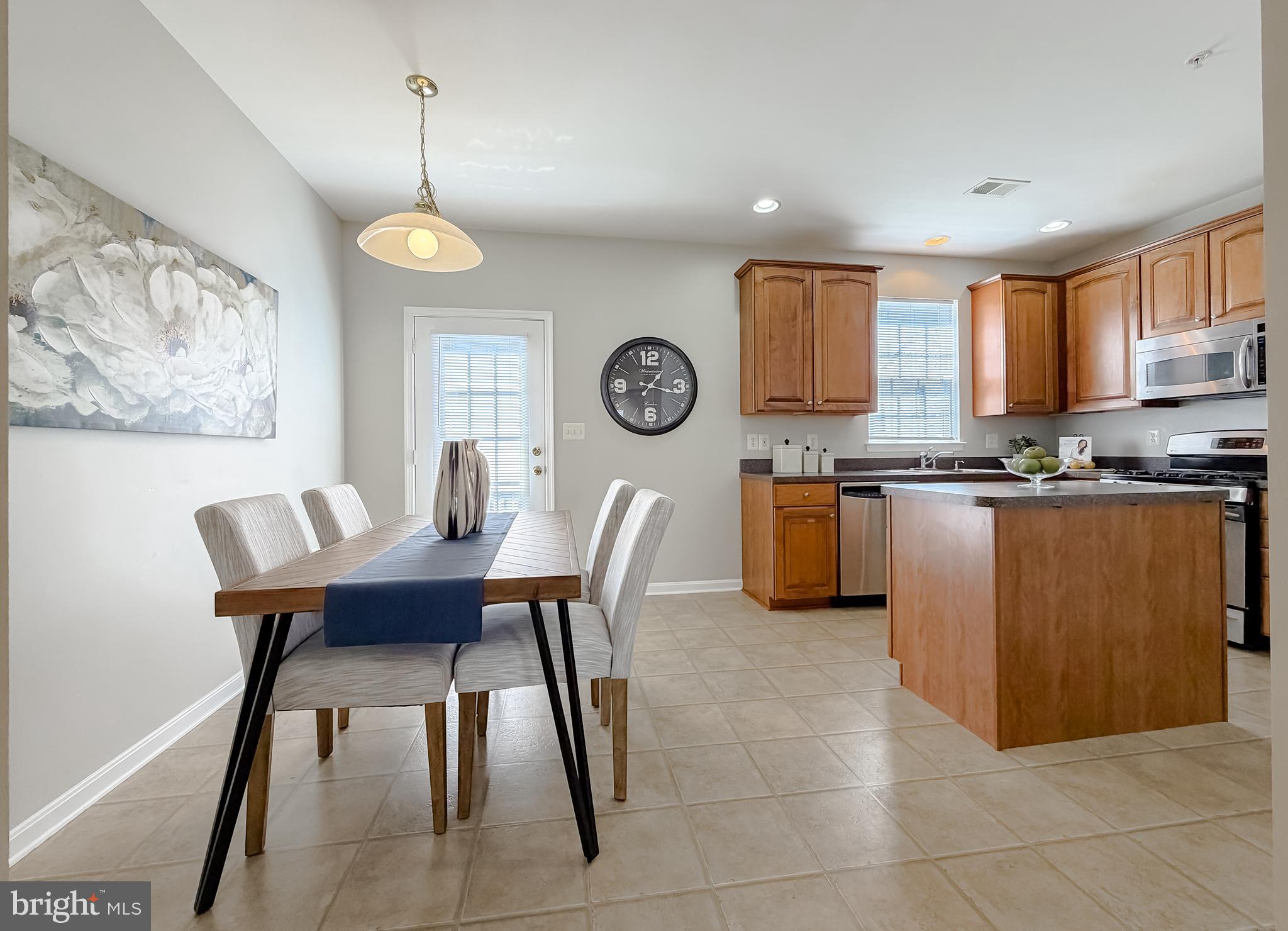 WESTBURY - Residential