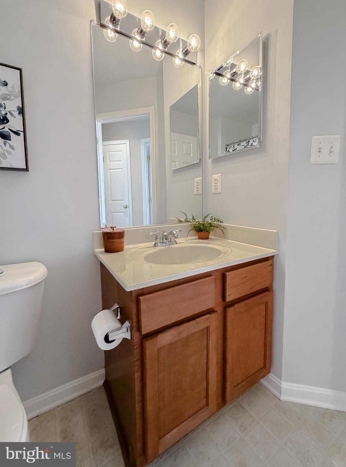 WESTBURY - Residential