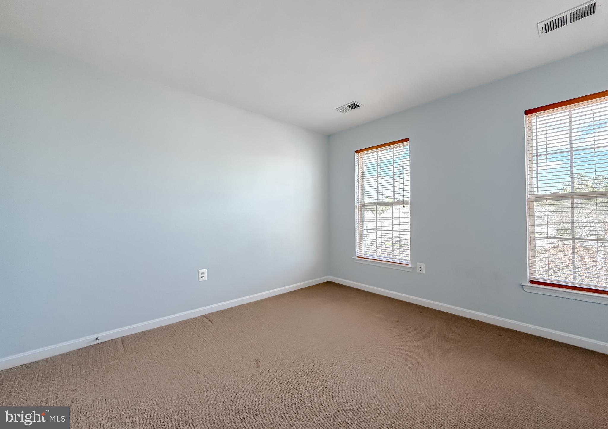 WESTBURY - Residential