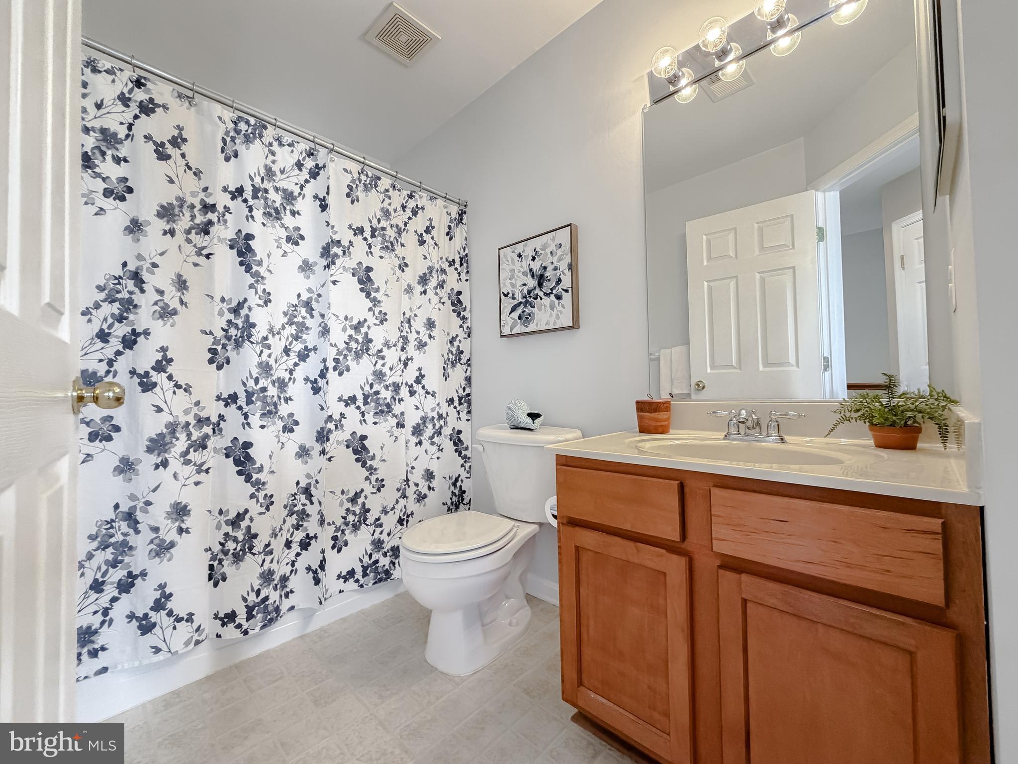 WESTBURY - Residential