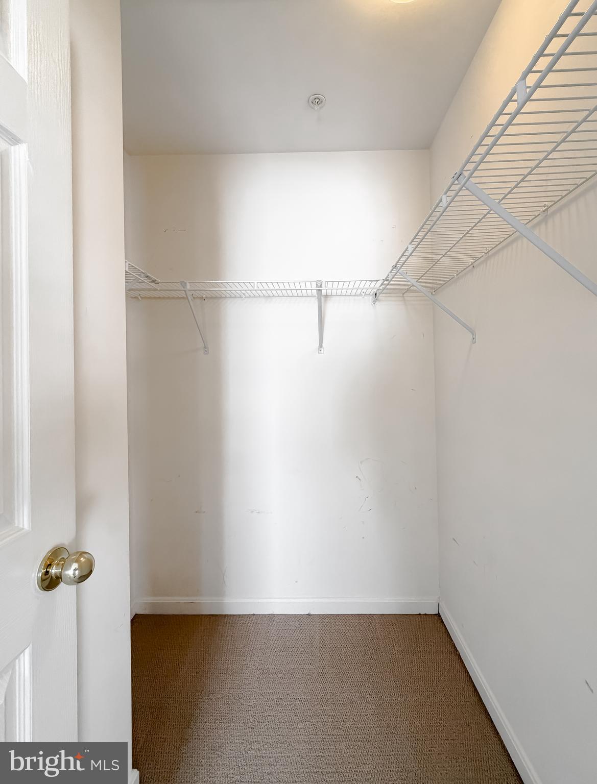 WESTBURY - Residential