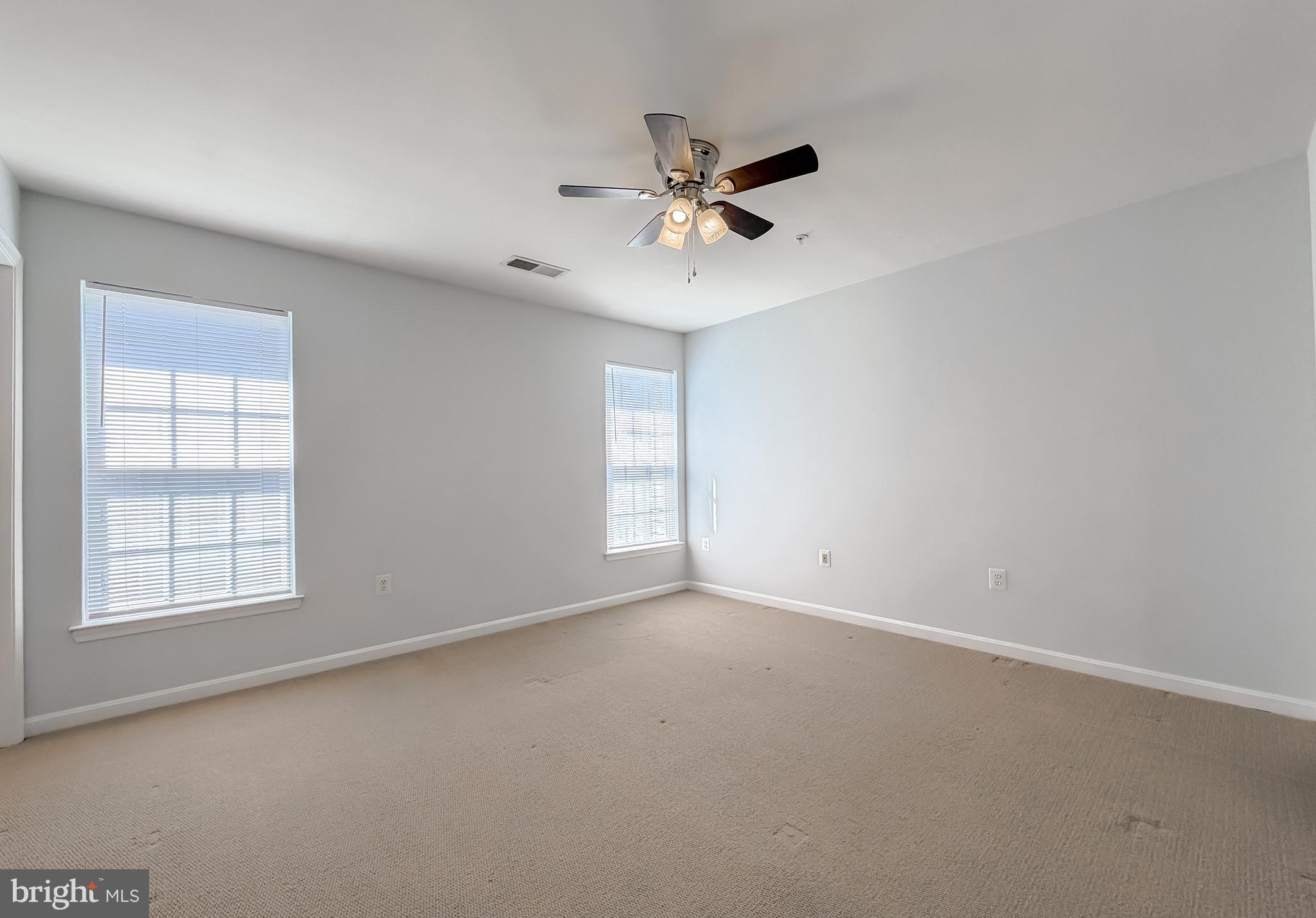 WESTBURY - Residential