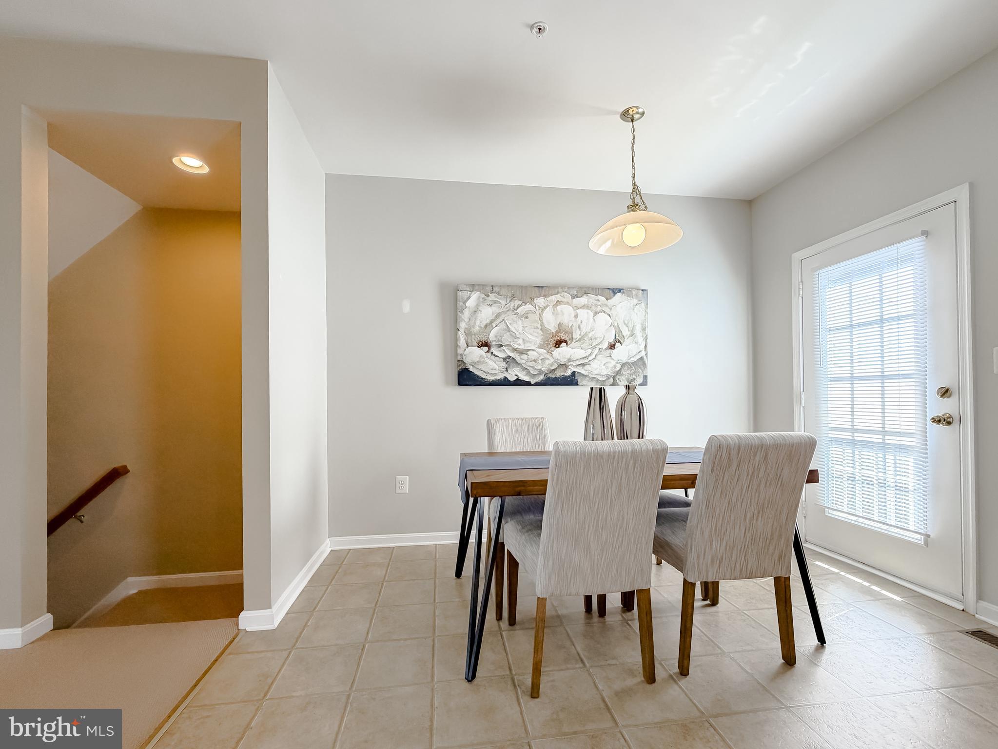 WESTBURY - Residential