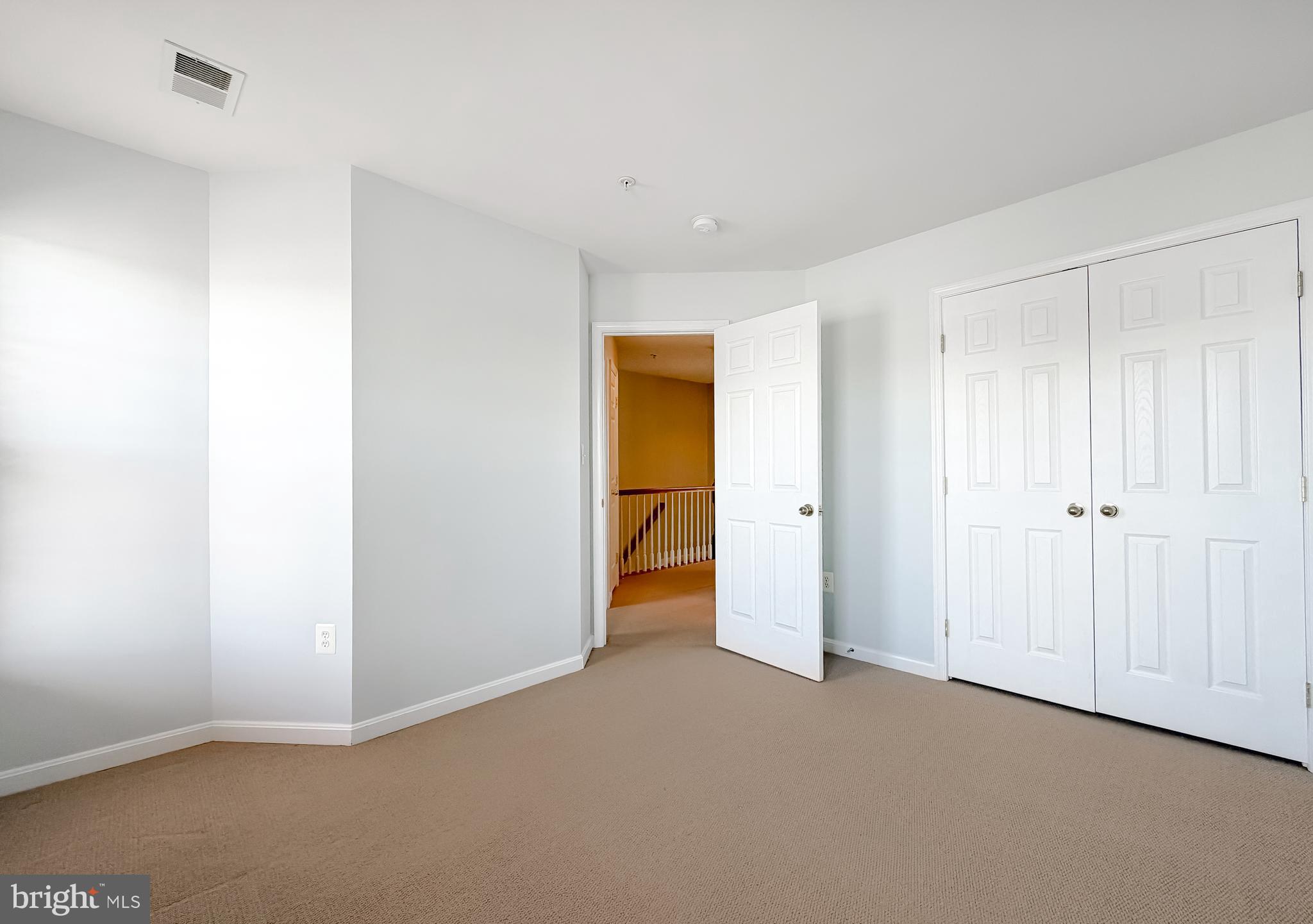 WESTBURY - Residential