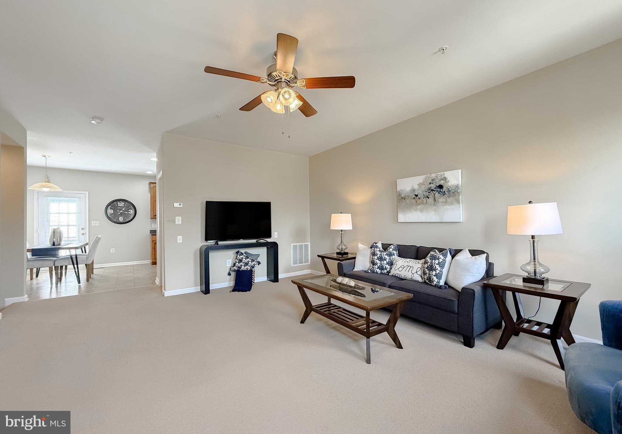 WESTBURY - Residential