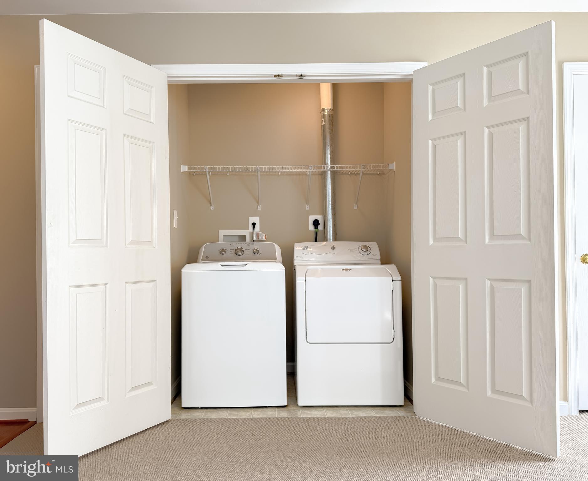 WESTBURY - Residential