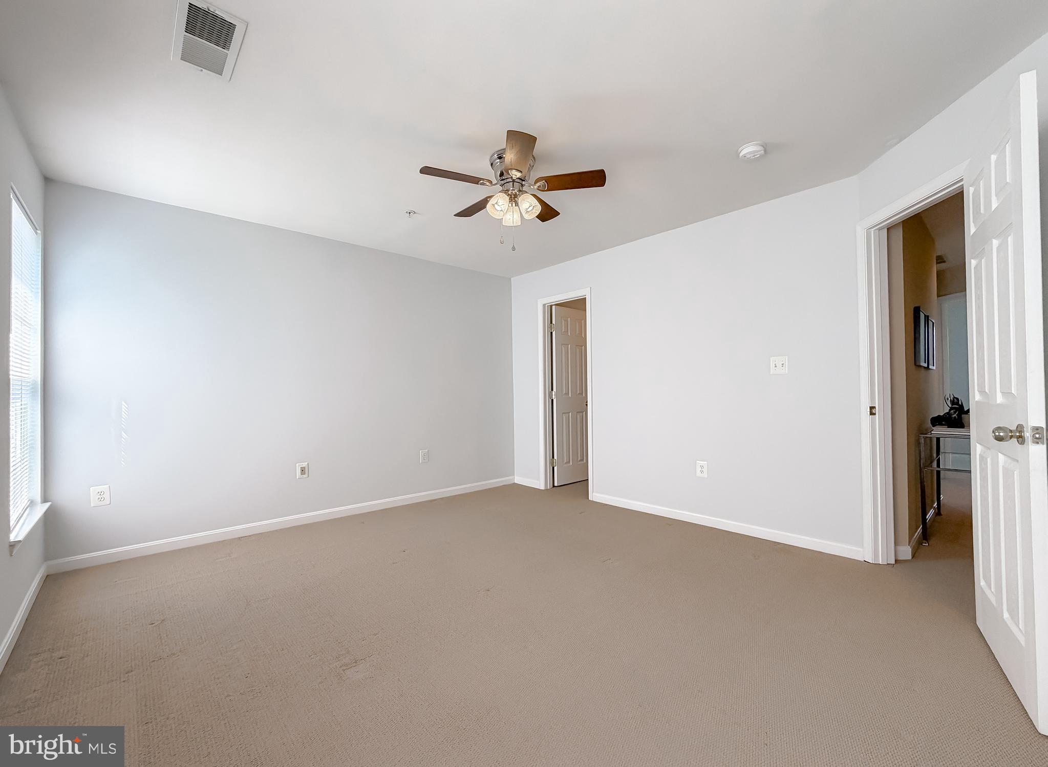 WESTBURY - Residential