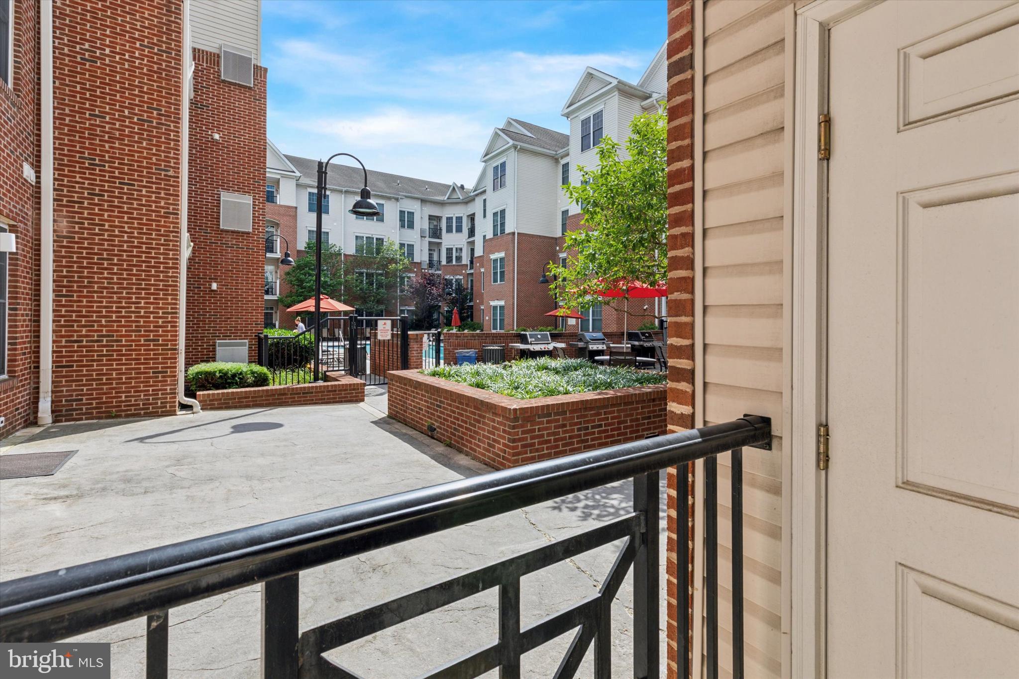 THE GRANDE AT RIVERVIEW - Residential