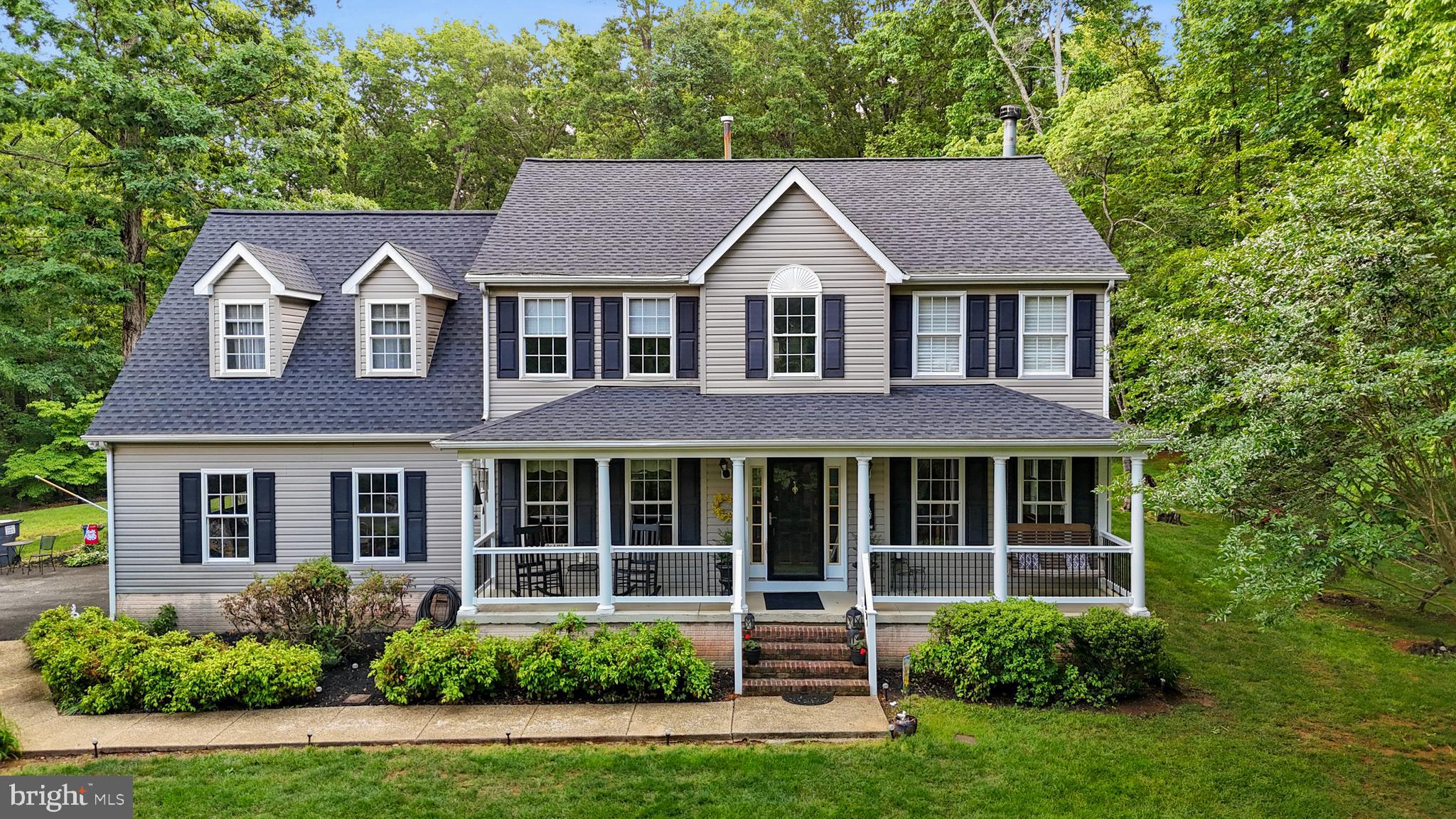42 AMSONIA COURT