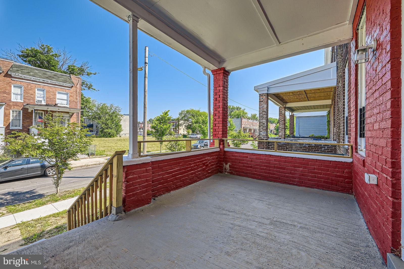 3711 SPAULDING AVENUE