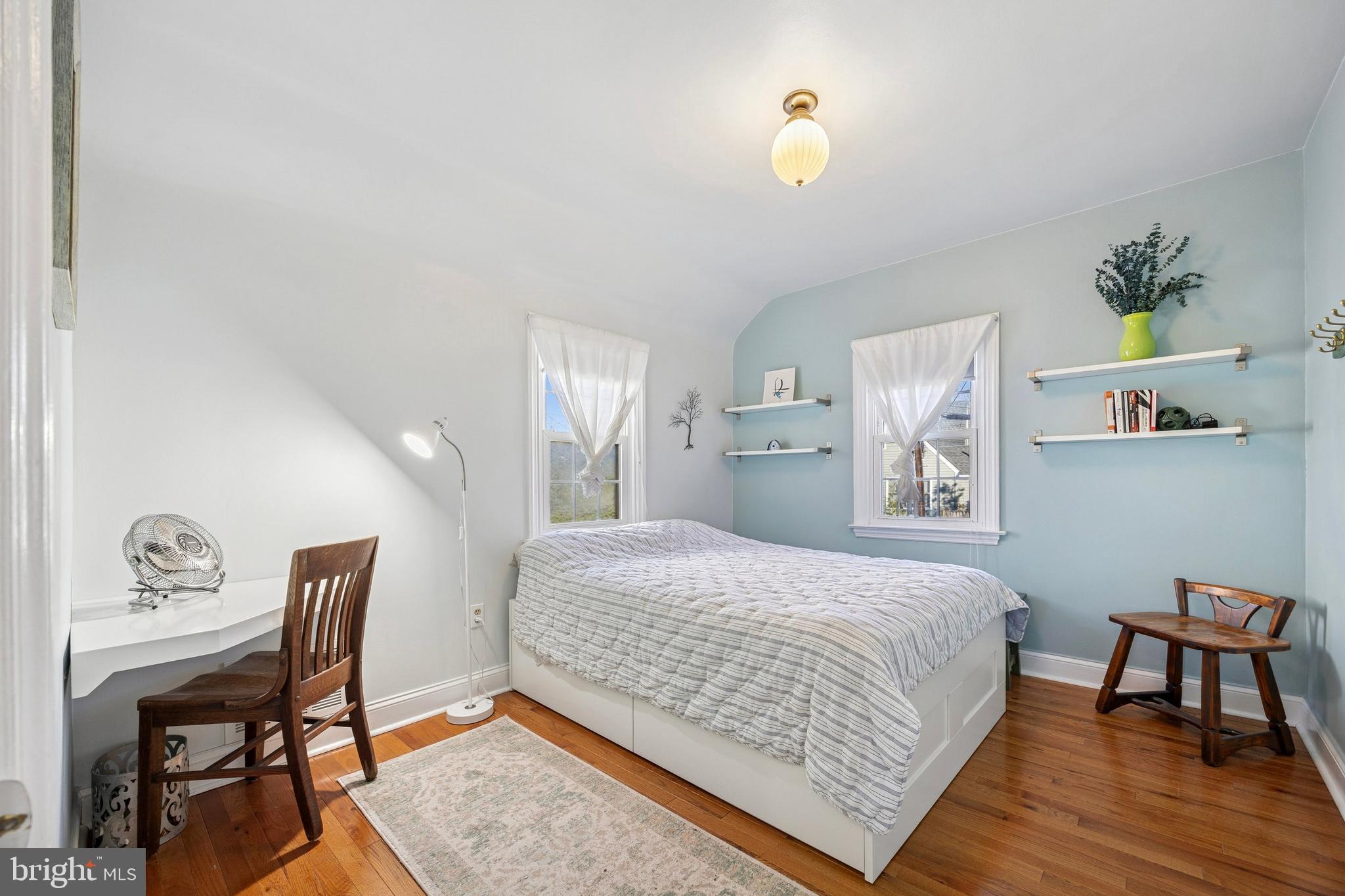 ROSLYN - Residential