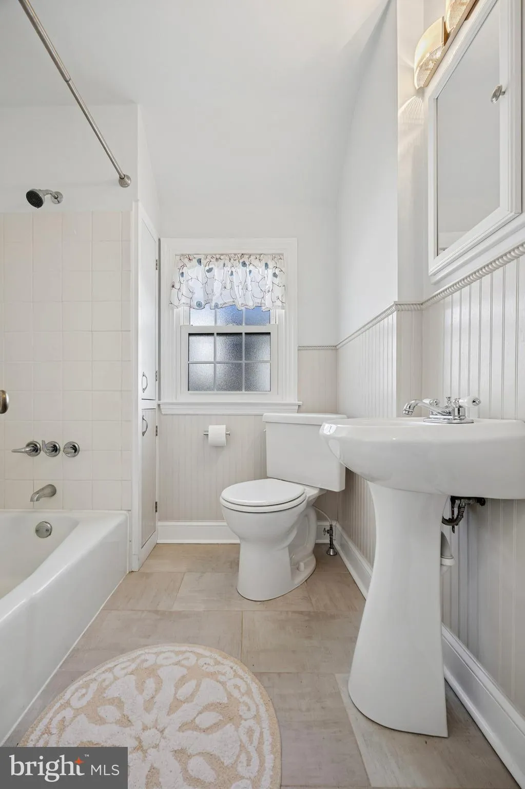 Abington, Pennsylvania 19001, United States, 3 Bedrooms Bedrooms, ,3 BathroomsBathrooms,Residential,Active,251228