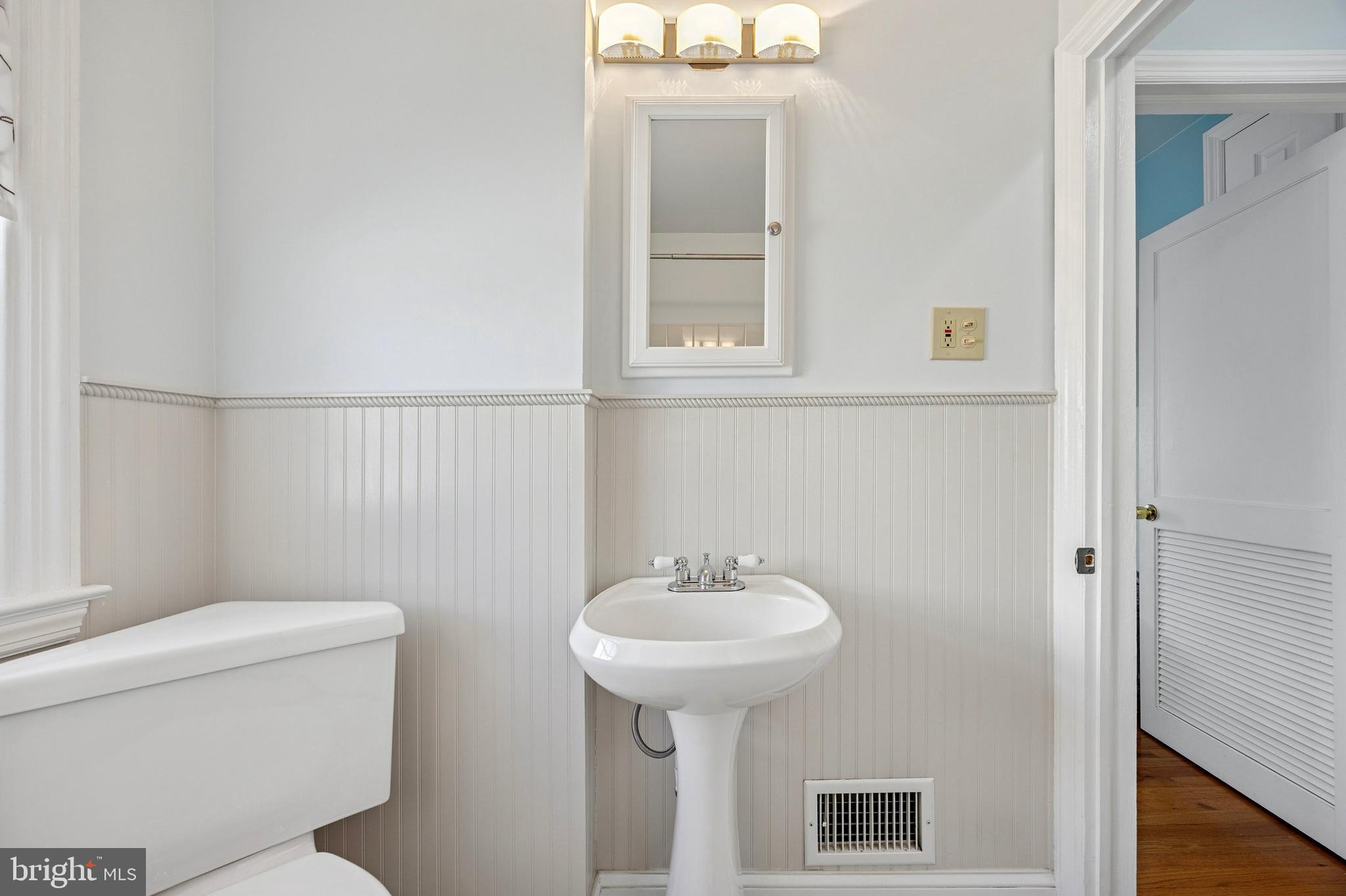 ROSLYN - Residential