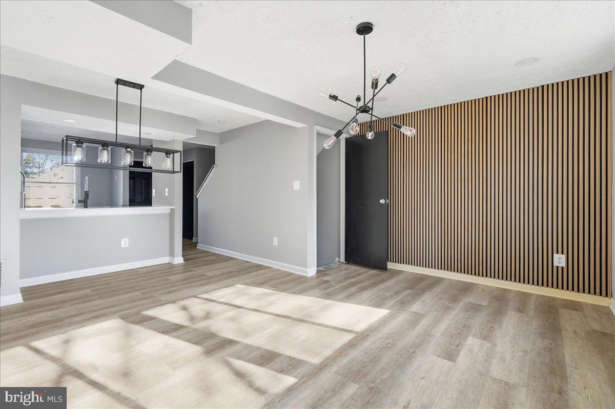 SUGARLAND RUN - Residential