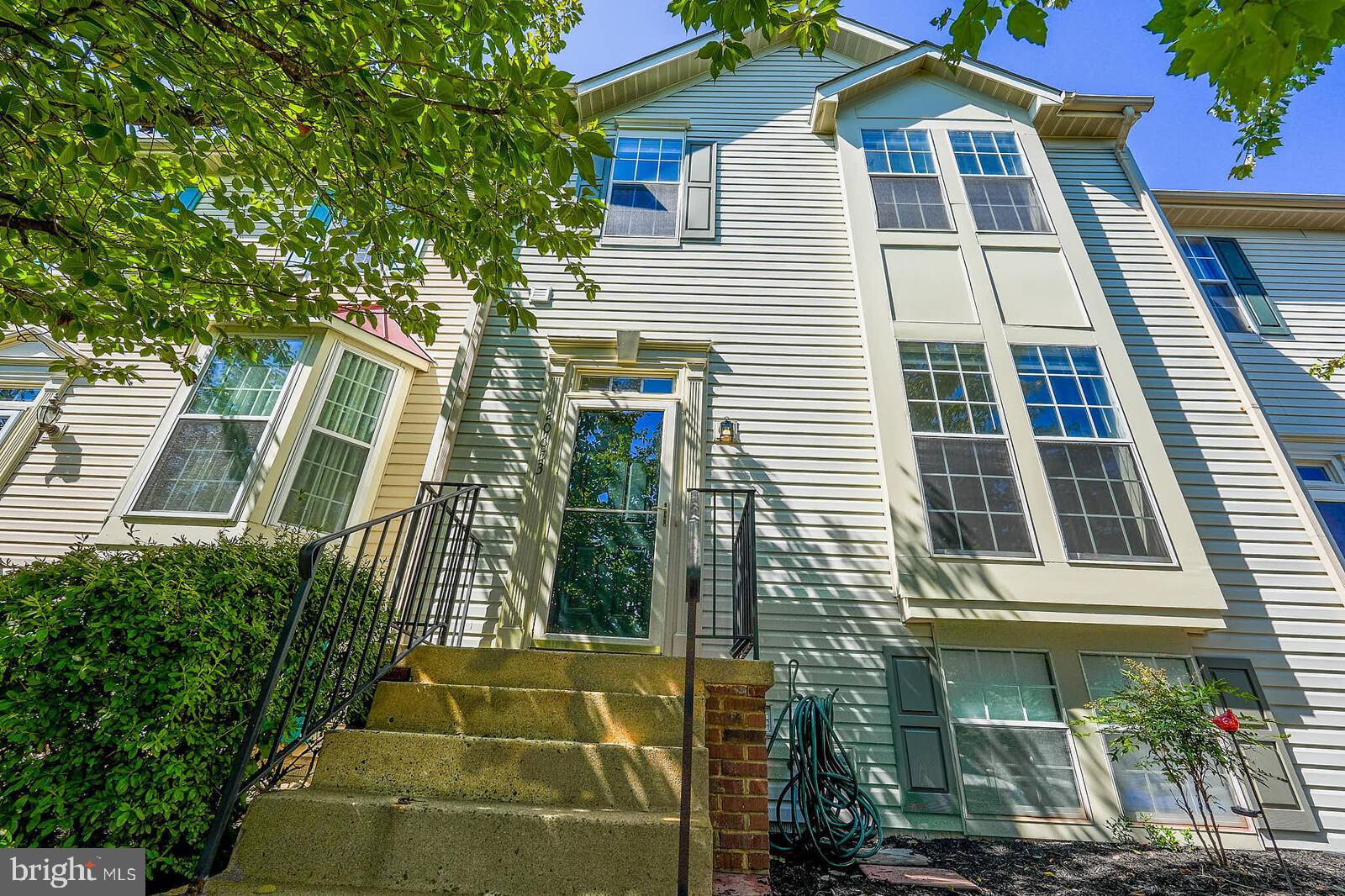 ASHBURN FARM - Residential