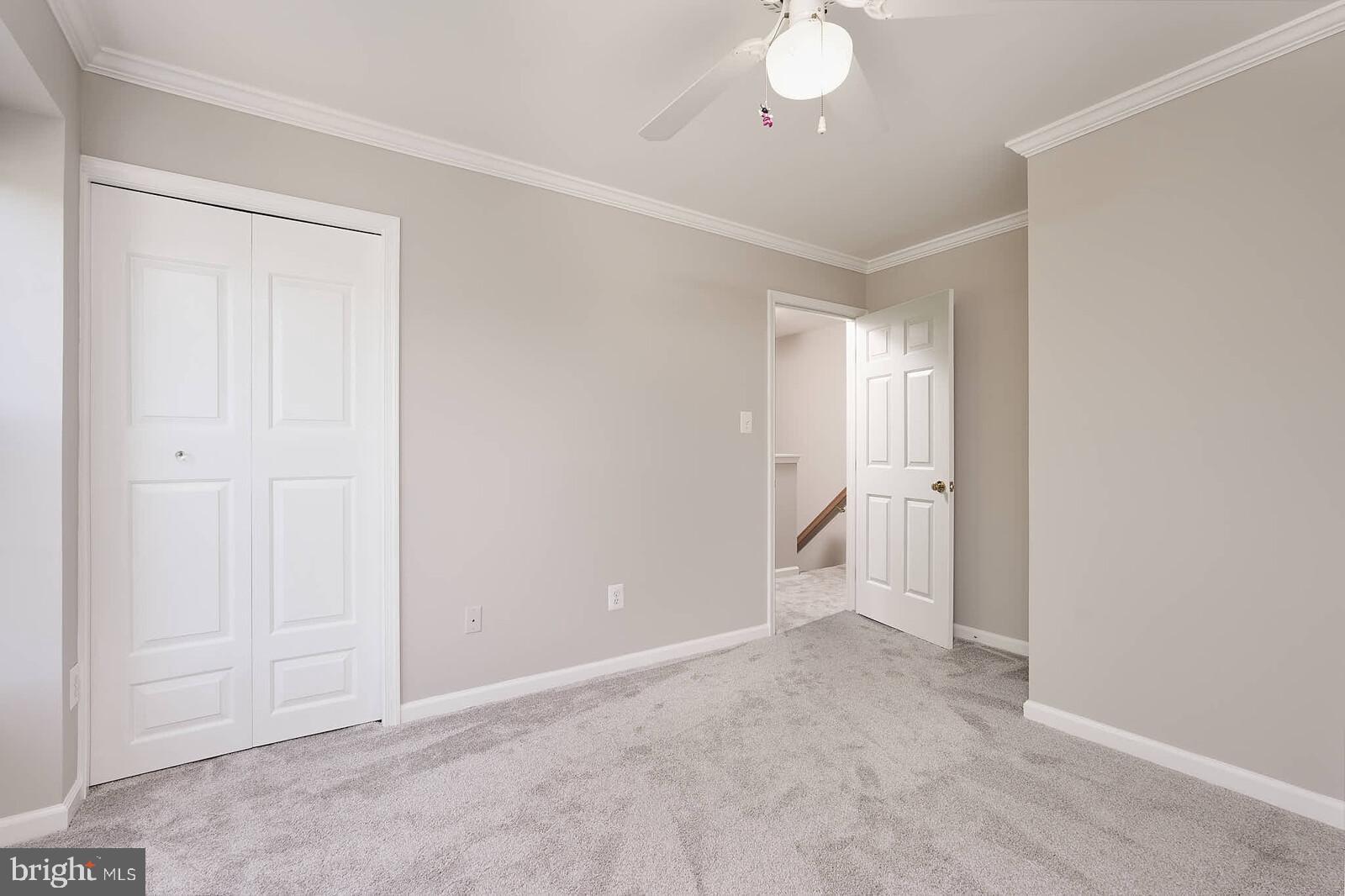 ASHBURN FARM - Residential