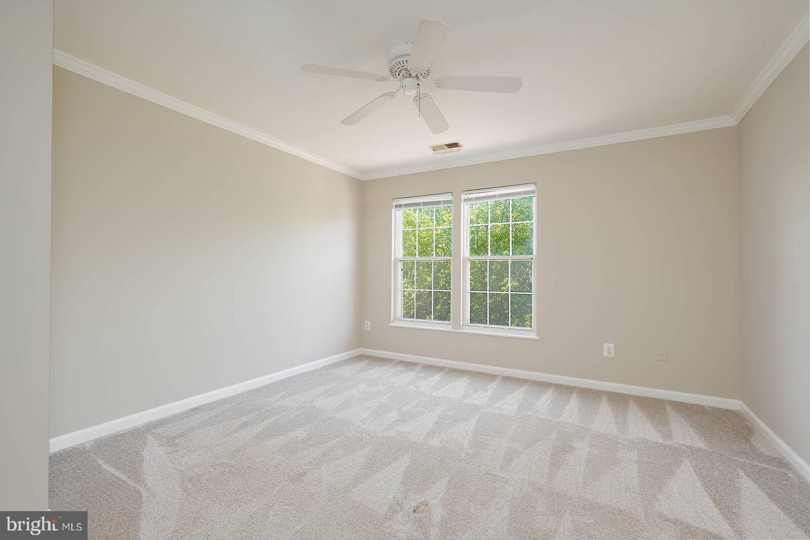 ASHBURN FARM - Residential