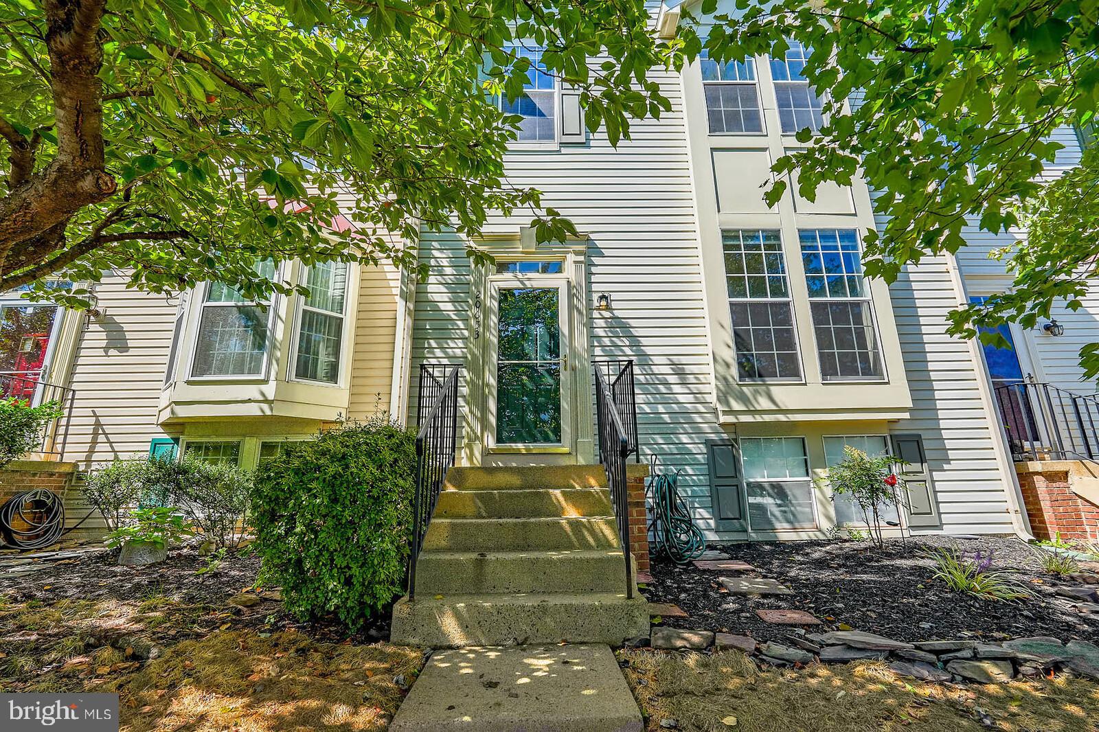 ASHBURN FARM - Residential