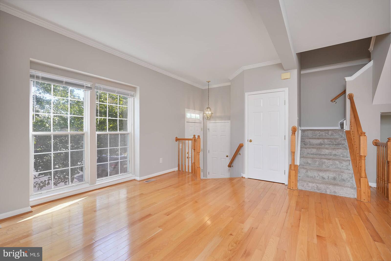 ASHBURN FARM - Residential