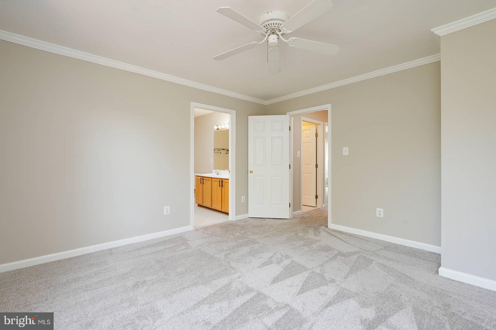 ASHBURN FARM - Residential