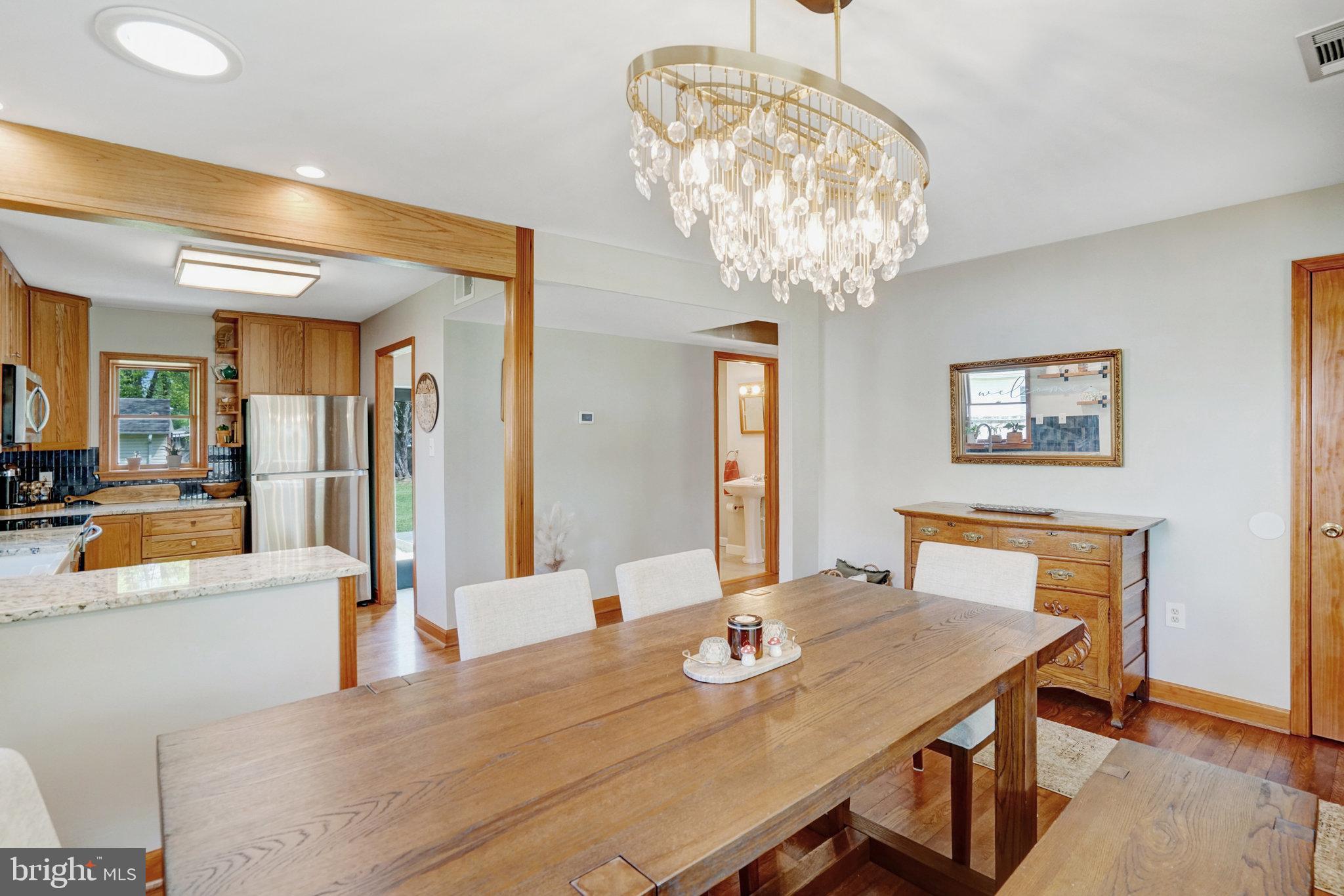 MOUNT VERNON MANOR - Residential