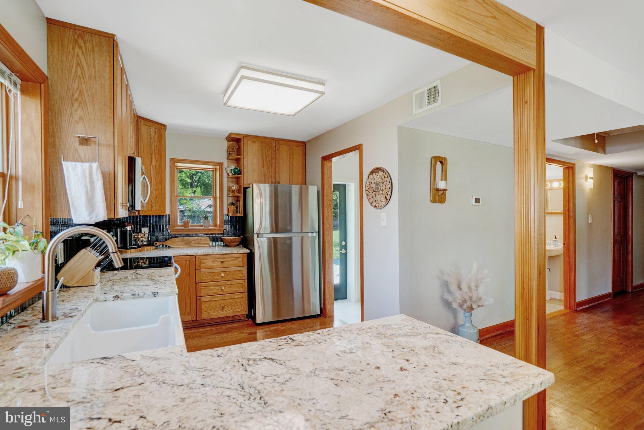 MOUNT VERNON MANOR - Residential