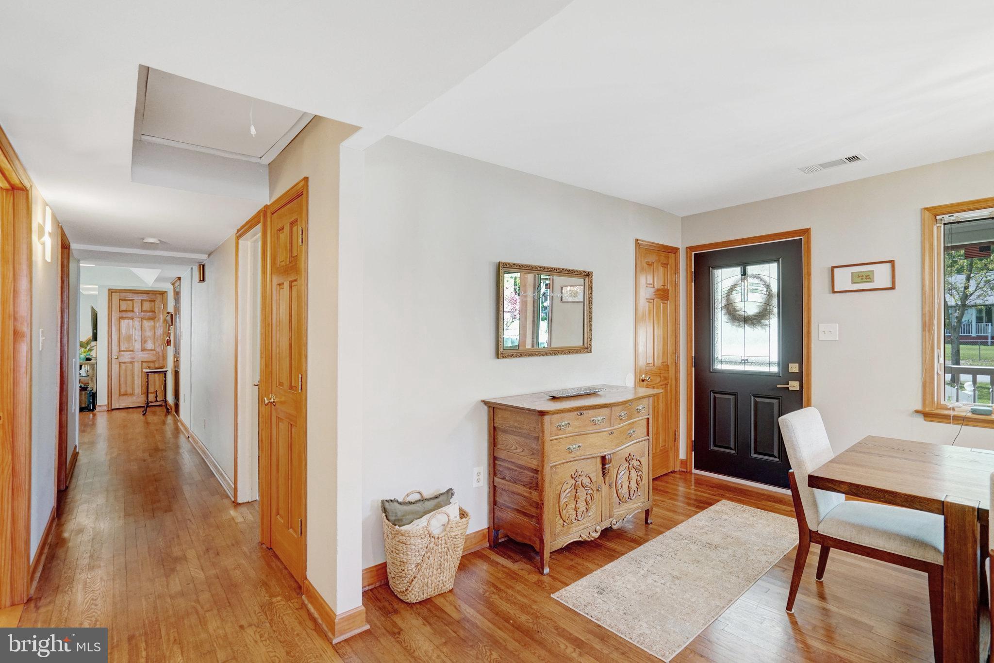 MOUNT VERNON MANOR - Residential