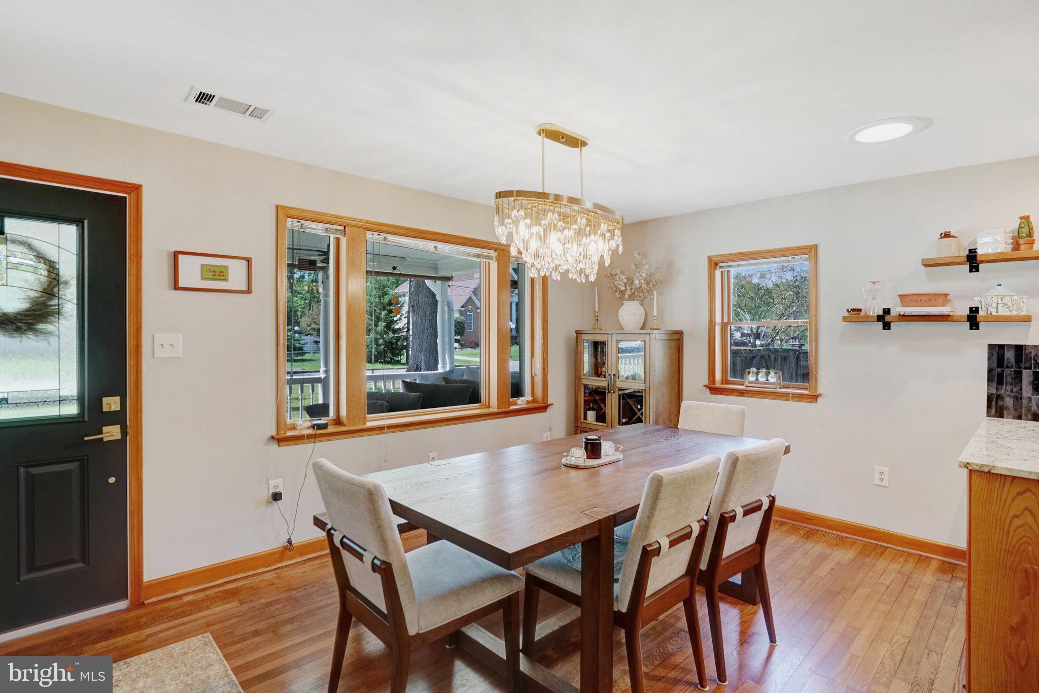 MOUNT VERNON MANOR - Residential