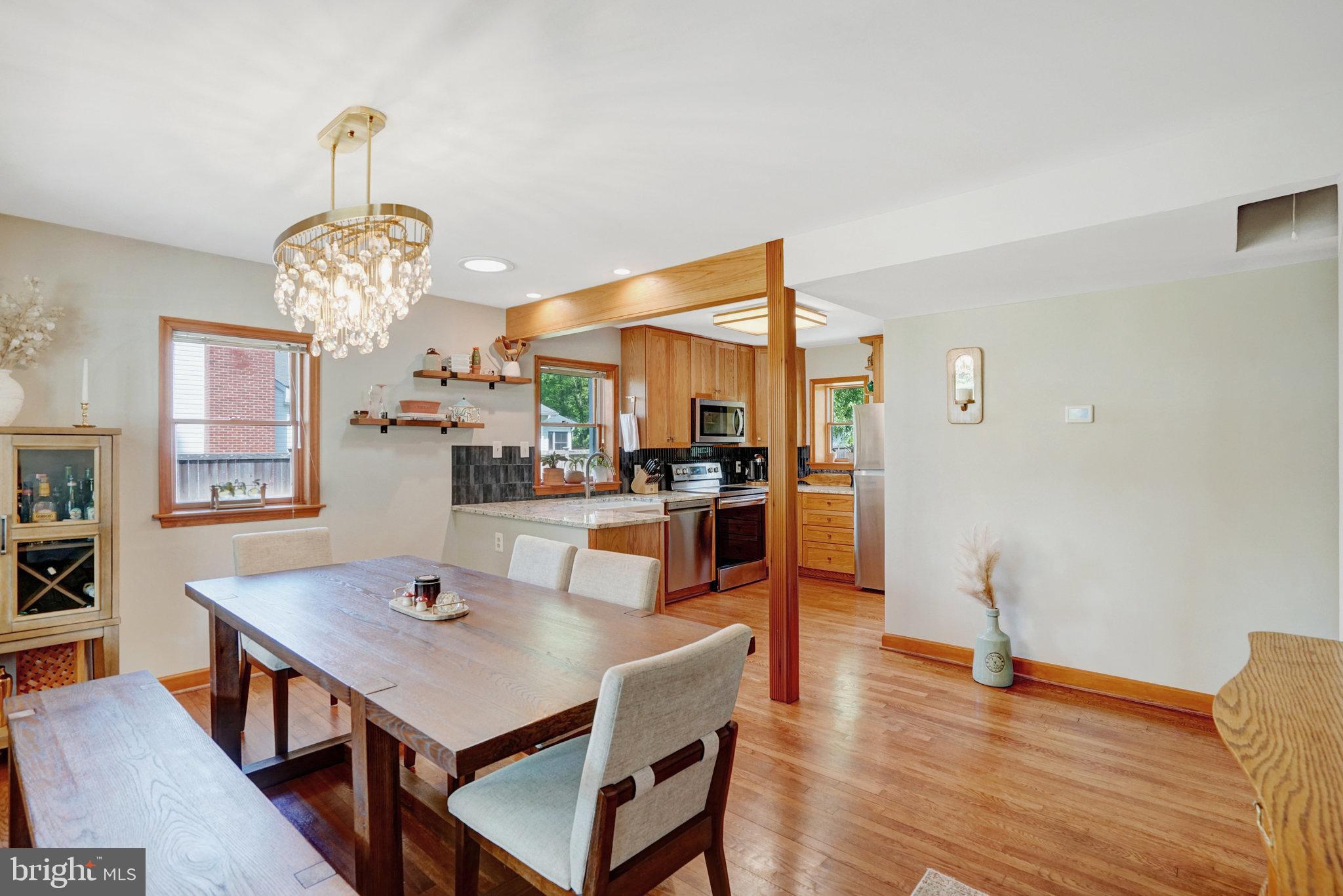 MOUNT VERNON MANOR - Residential